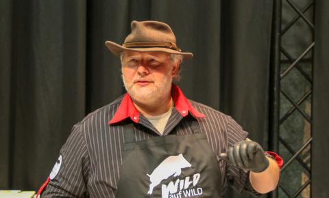 Wild Food Festival 2019 Workshop mit Michael Keller Schnell, einfach, lecker: In seinem Workshop zeigte Michael Keller, wie leicht man eine Keule auslöst und verschiedene, leckere Variationen zubereitet.